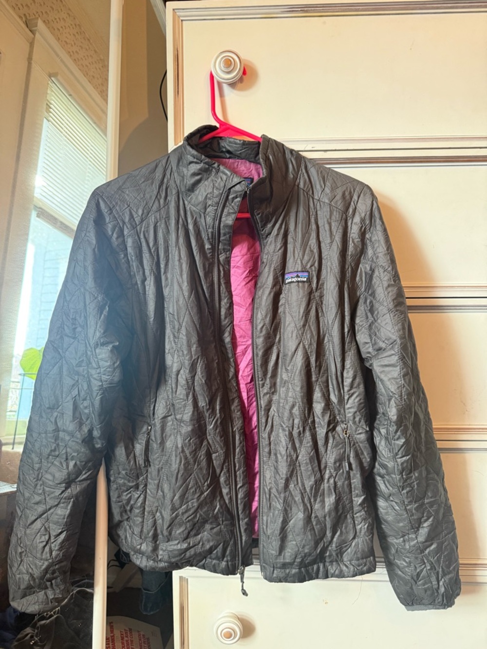 Patagonia Women's Gray Puffer Jacket with Pink Interior